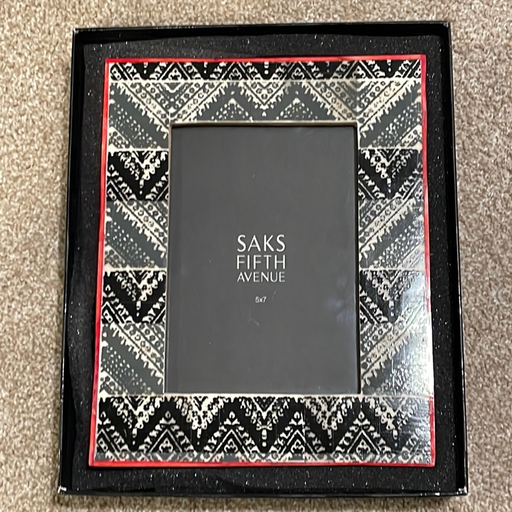 New in box Saks Fifth Avenue picture frame